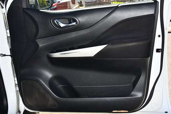 2015 Nissan Navara ST D23 4X4