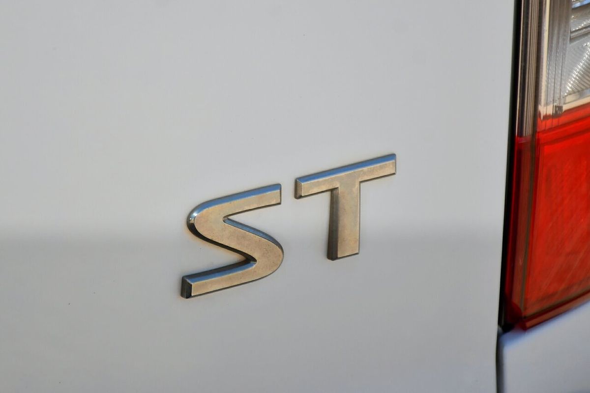 2015 Nissan Navara ST D23 4X4