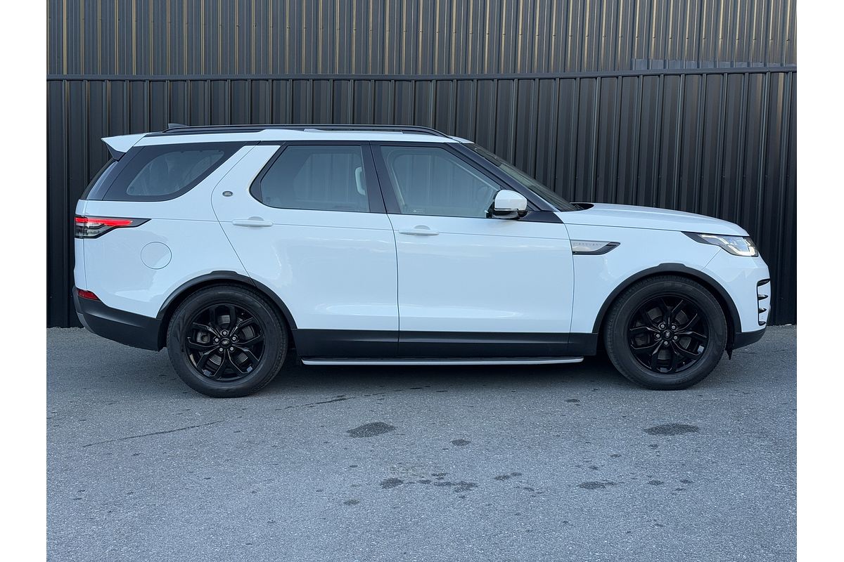 2017 Land Rover Discovery TD6 SE Series 5