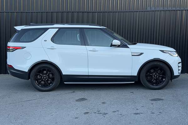 2017 Land Rover Discovery TD6 SE Series 5