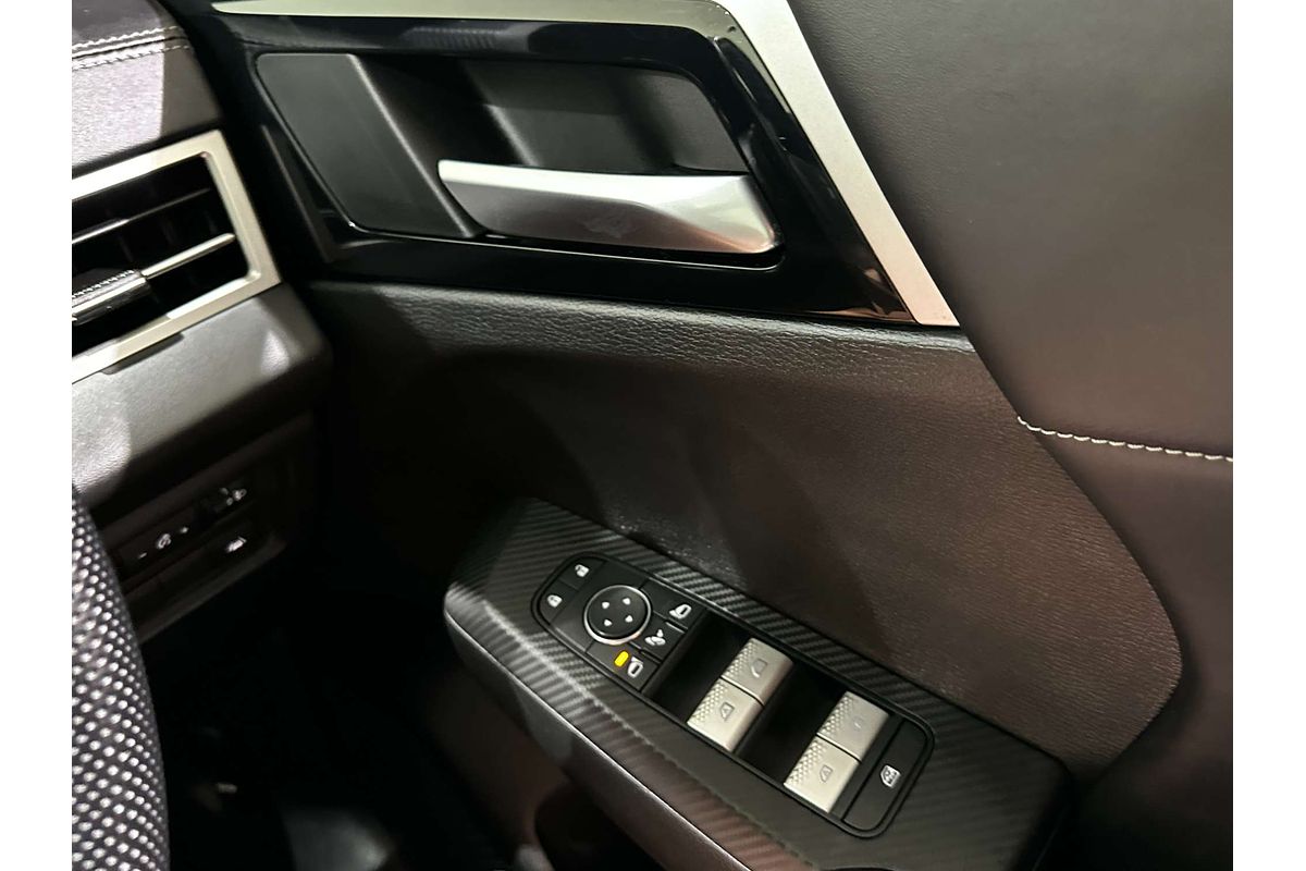 2023 Mitsubishi Outlander LS Black Edition ZM