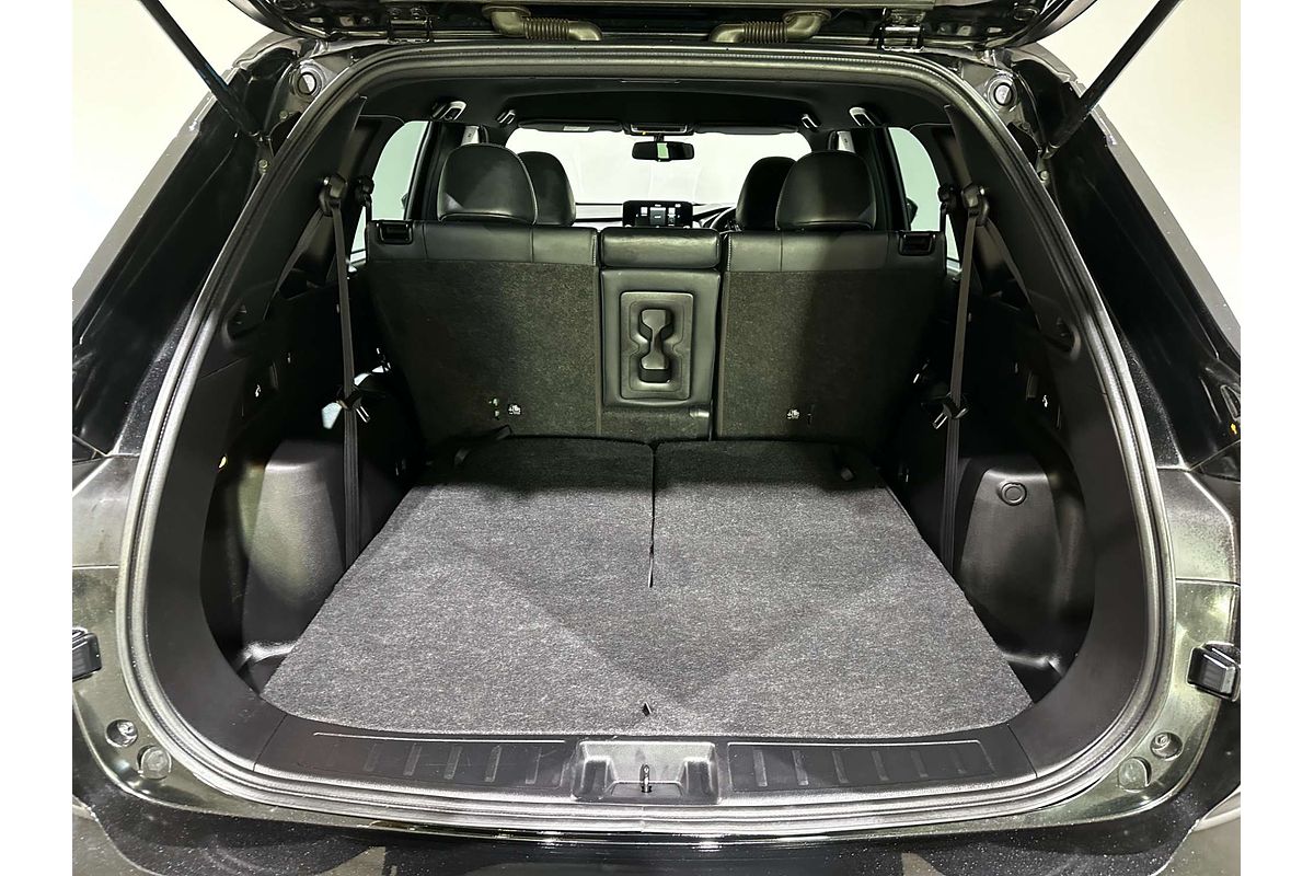 2023 Mitsubishi Outlander LS Black Edition ZM