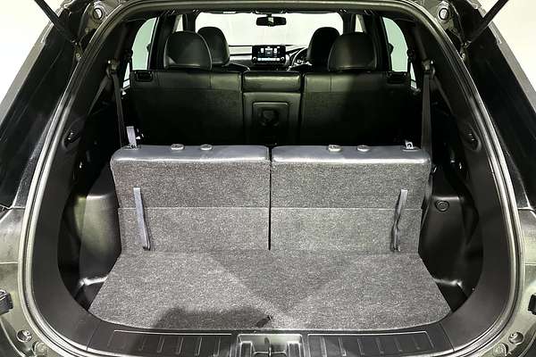 2023 Mitsubishi Outlander LS Black Edition ZM