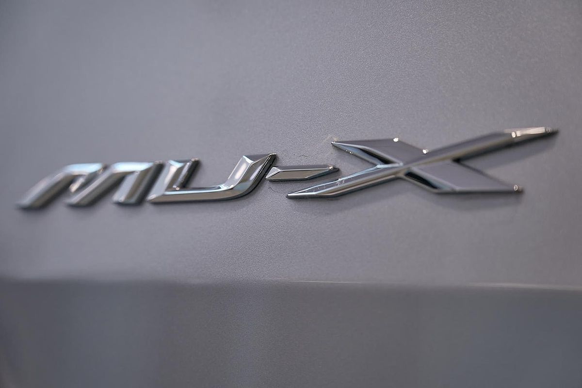 2025 Isuzu MU-X LS-U