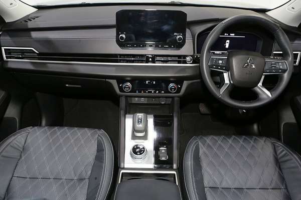 2022 Mitsubishi Outlander Exceed ZM