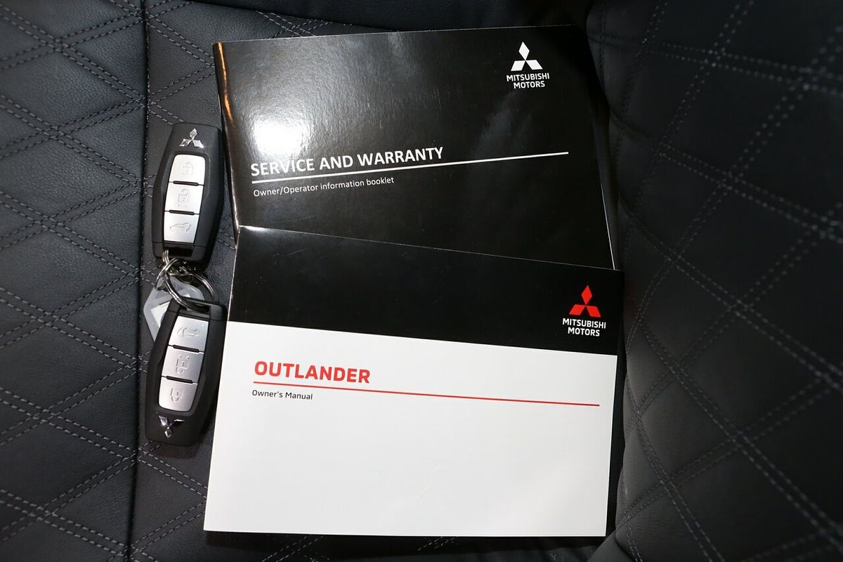 2022 Mitsubishi Outlander Exceed ZM