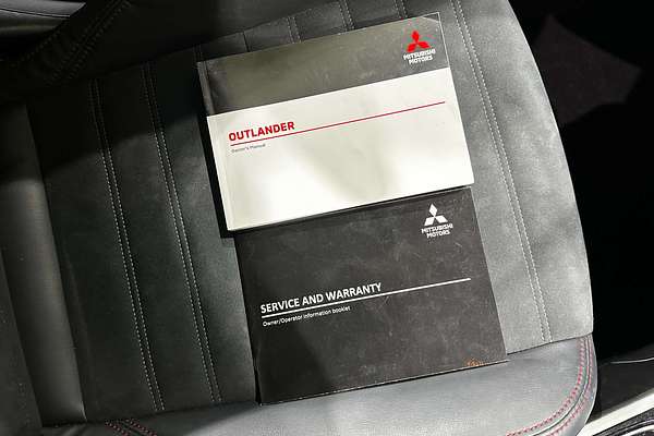 2021 Mitsubishi Outlander Black Edition ZL