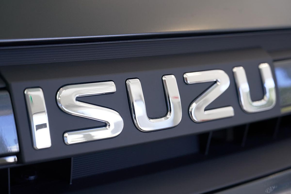 2025 Isuzu D-MAX X-TERRAIN 4X4