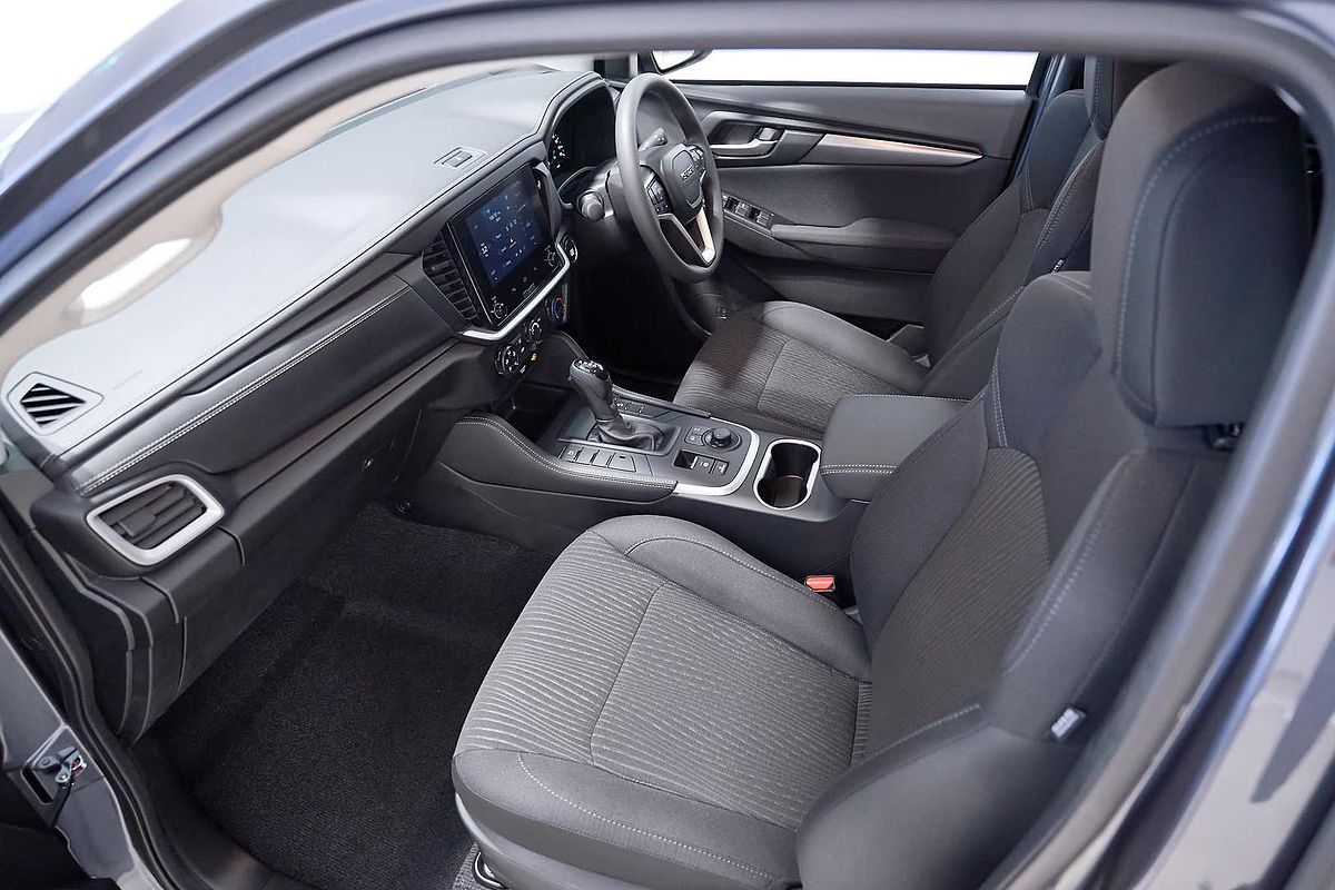 2025 Isuzu MU-X LS-M