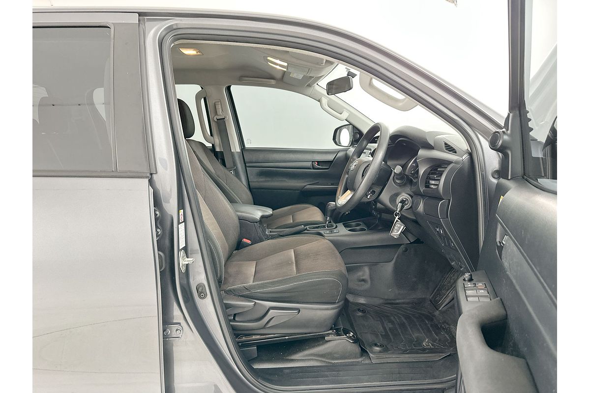 2018 Toyota Hilux SR GUN126R 4X4