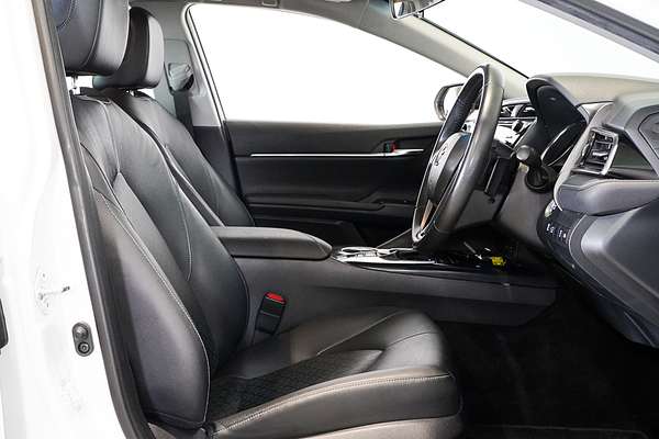 2019 Toyota Camry SX ASV70R