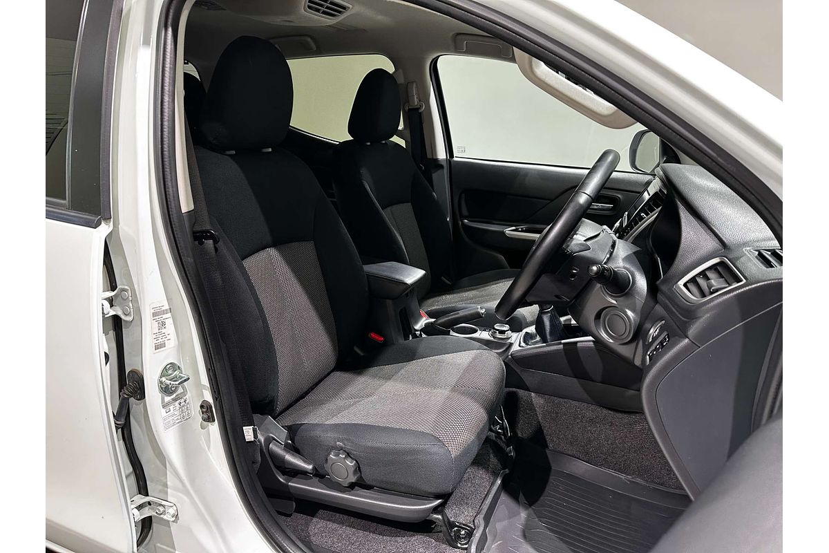 2021 Mitsubishi Triton GLS MR 4X4