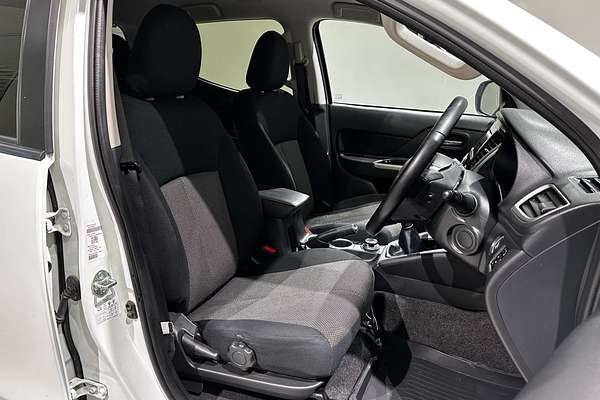2021 Mitsubishi Triton GLS MR 4X4
