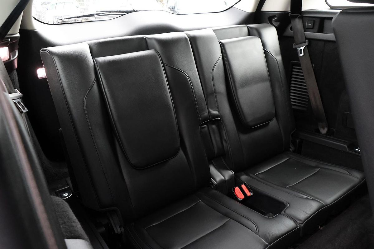 2019 Land Rover Discovery Sport P200 S L550