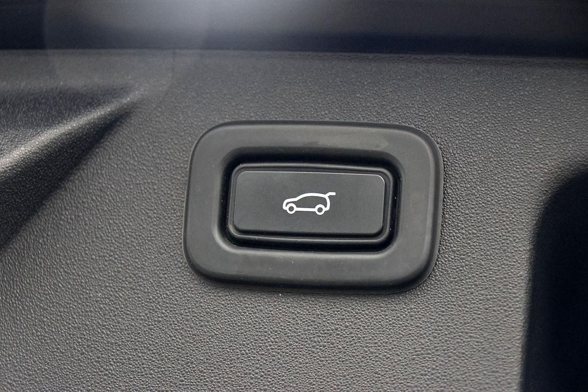 2019 Land Rover Discovery Sport P200 S L550