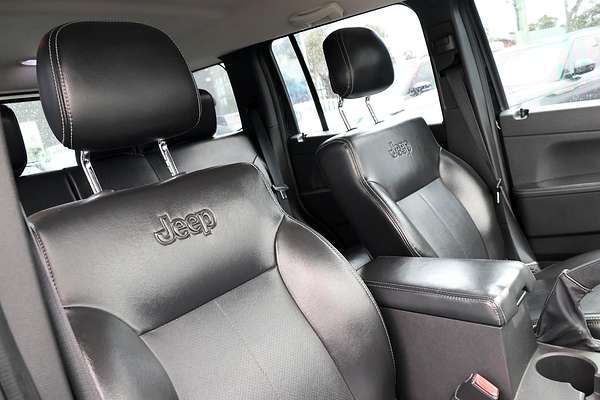 2010 Jeep Cherokee Sport KK