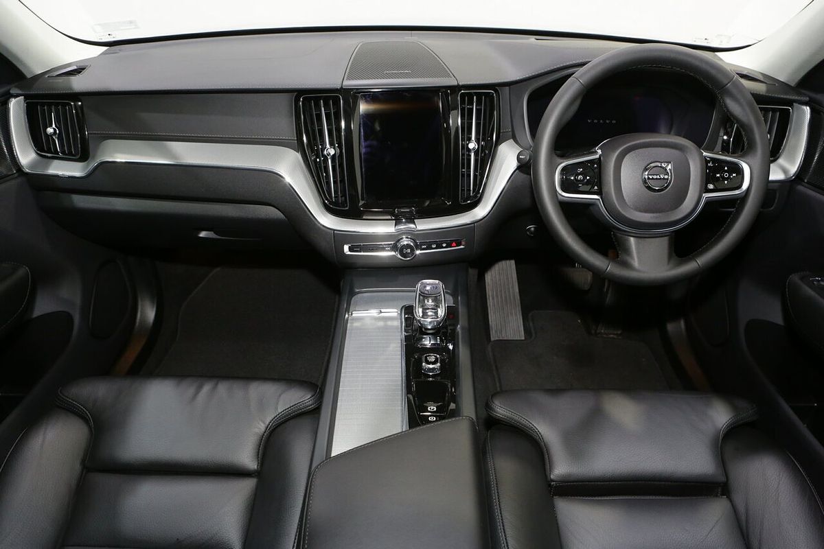 2023 Volvo XC60 Ultimate B5 Bright