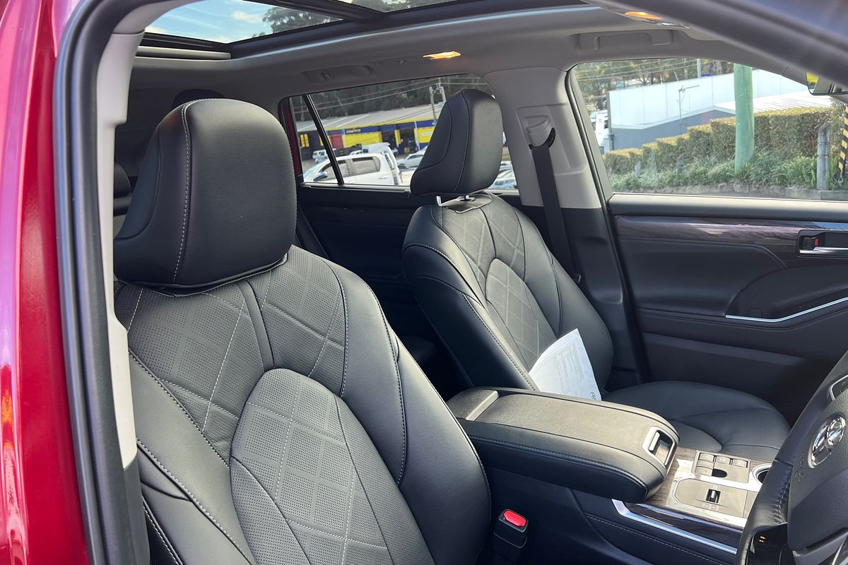 2024 Toyota Kluger Grande AXUH78R