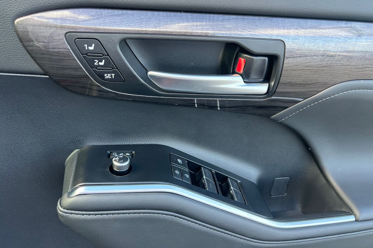 2024 Toyota Kluger Grande AXUH78R