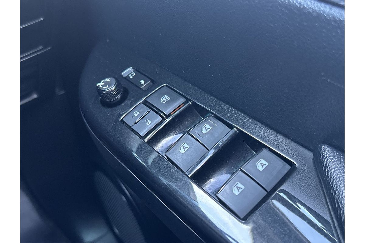 2018 Toyota Hilux SR5 GUN126R 4X4