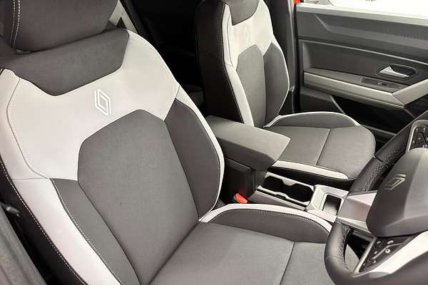 2025 Renault Duster Techno X1311