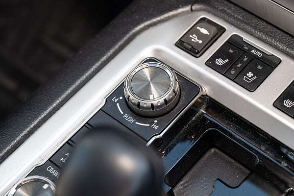 2020 Toyota Landcruiser Sahara VDJ200R