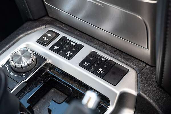 2020 Toyota Landcruiser Sahara VDJ200R