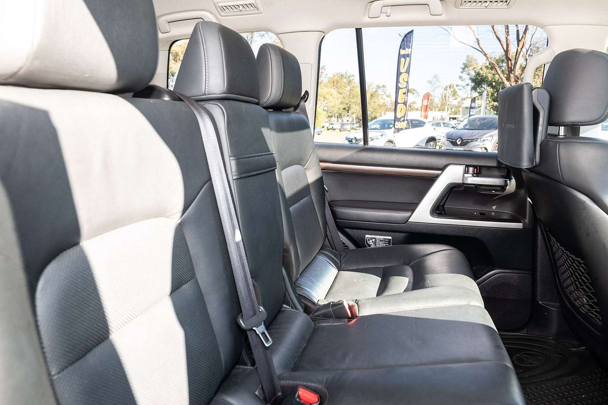 2020 Toyota Landcruiser Sahara VDJ200R