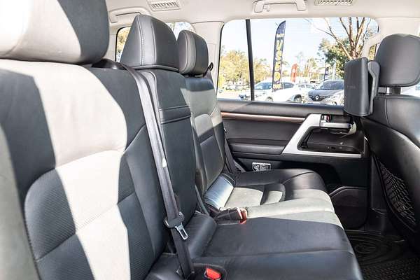 2020 Toyota Landcruiser Sahara VDJ200R