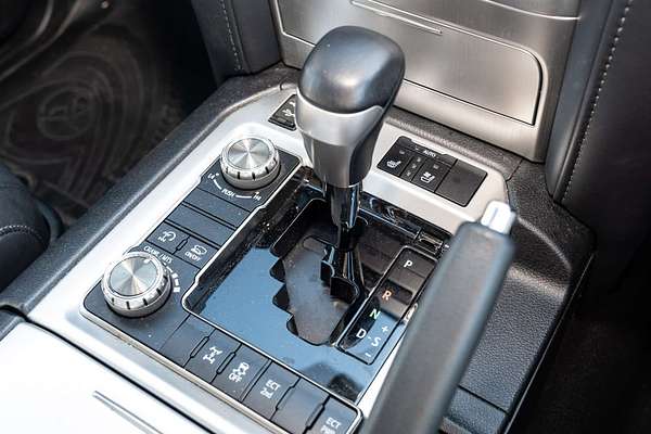 2020 Toyota Landcruiser Sahara VDJ200R