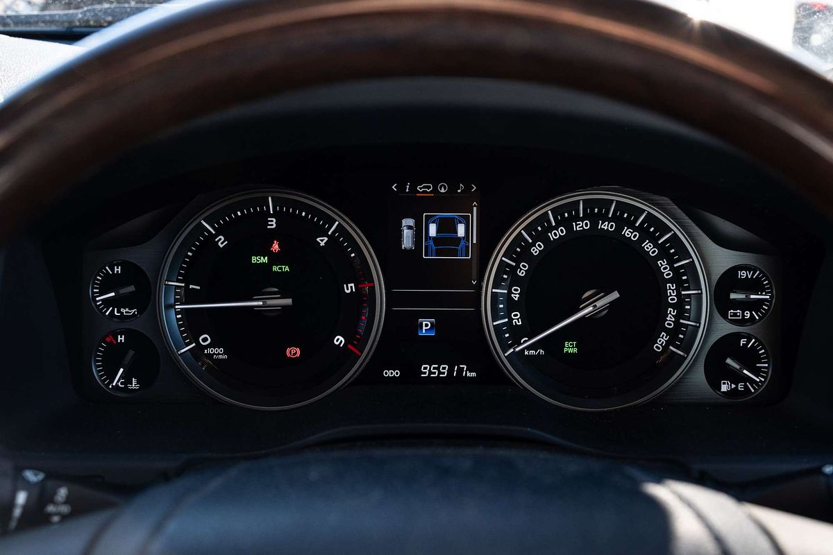 2020 Toyota Landcruiser Sahara VDJ200R