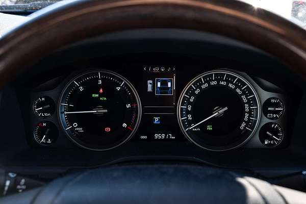 2020 Toyota Landcruiser Sahara VDJ200R