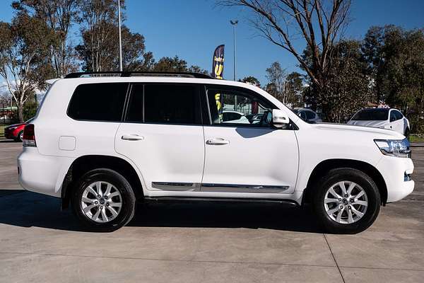 2020 Toyota Landcruiser Sahara VDJ200R