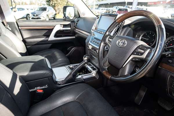 2020 Toyota Landcruiser Sahara VDJ200R