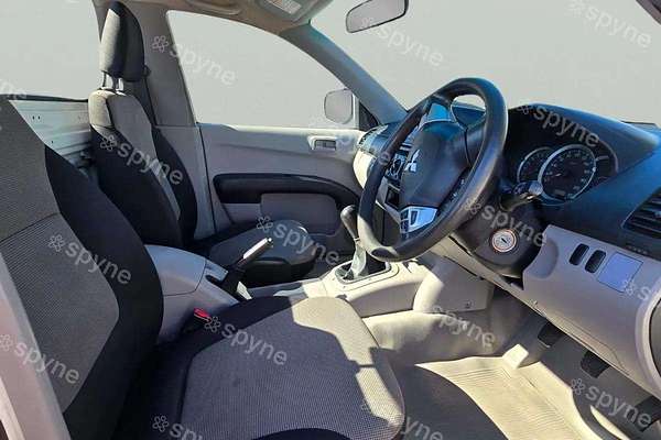 2014 Mitsubishi Triton GL MN Rear Wheel Drive