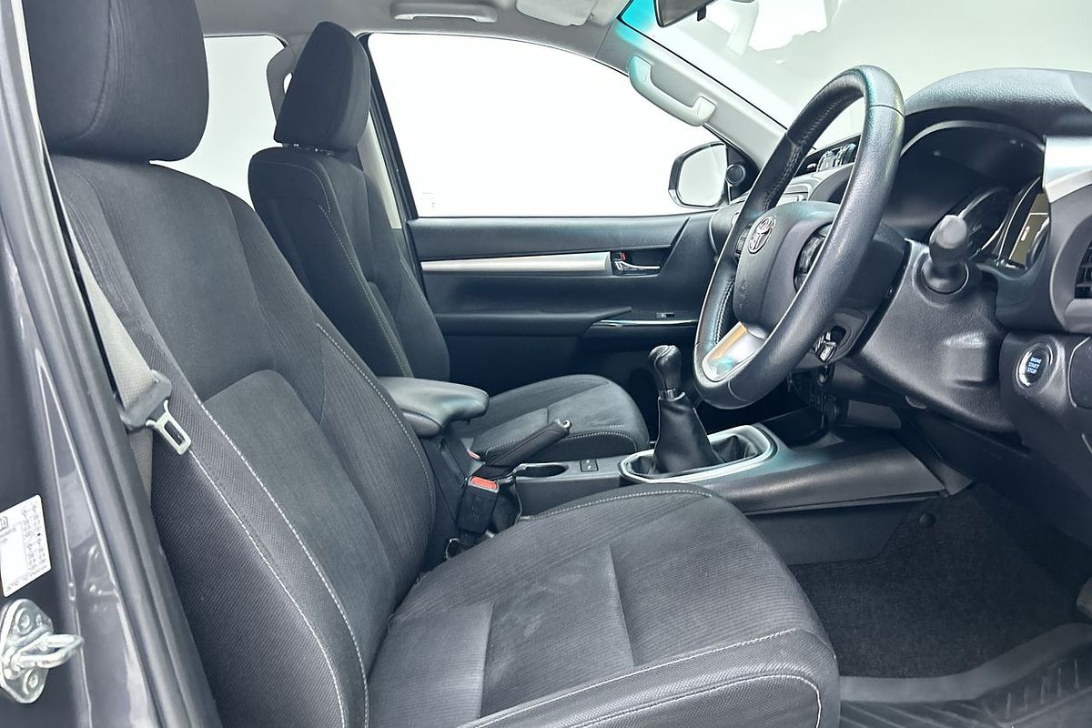 2022 Toyota Hilux SR5 GUN126R 4X4