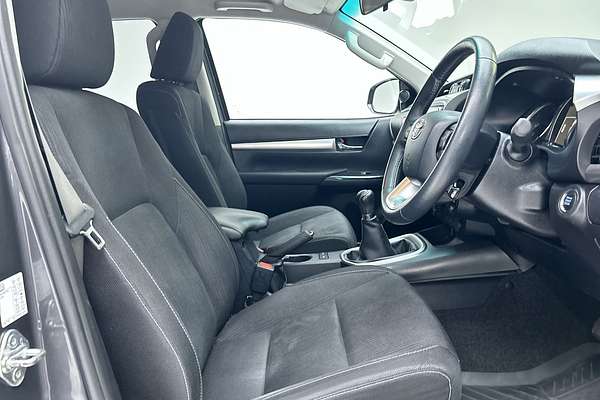 2022 Toyota Hilux SR5 GUN126R 4X4