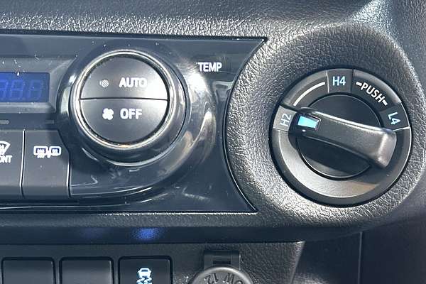 2022 Toyota Hilux SR5 GUN126R 4X4
