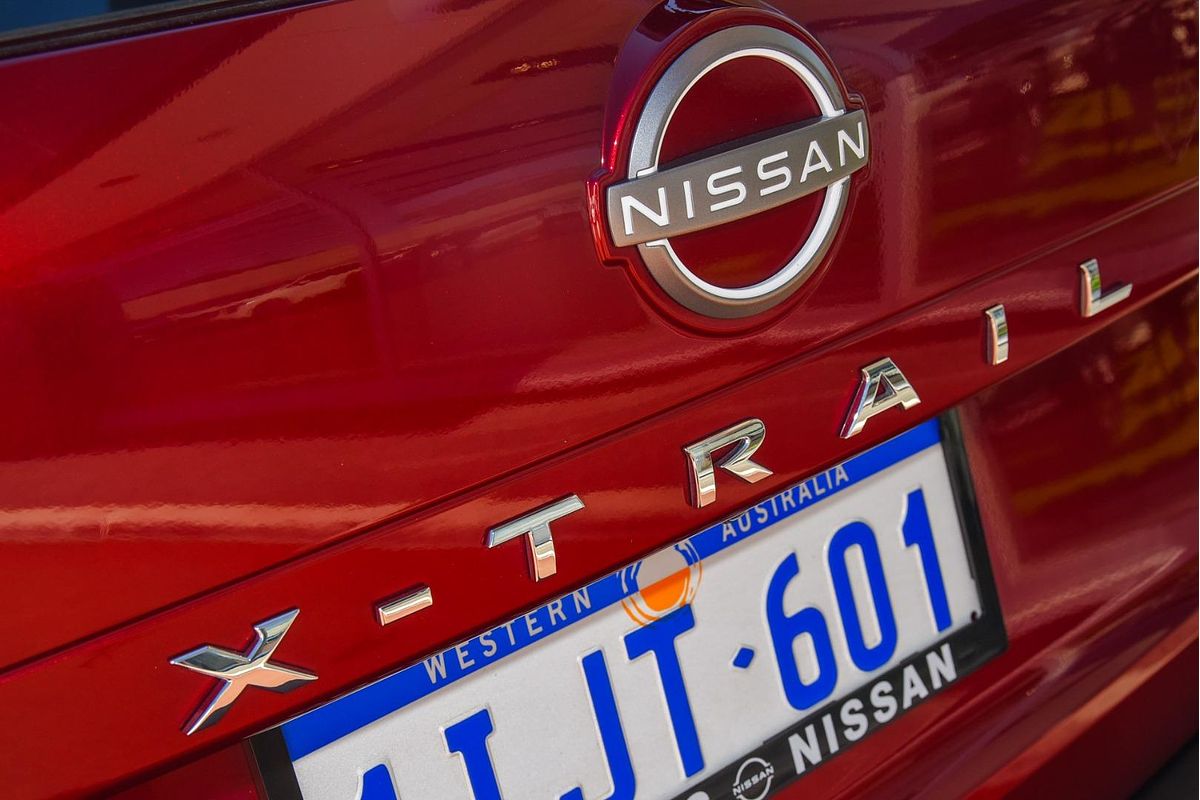 2024 Nissan X-TRAIL ST T33
