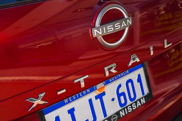 2024 Nissan X-TRAIL ST T33