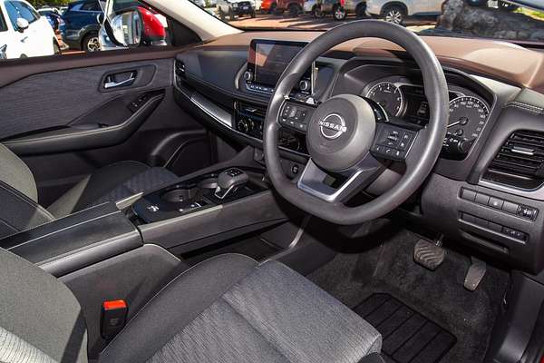 2024 Nissan X-TRAIL ST T33