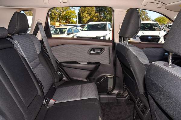 2024 Nissan X-TRAIL ST T33