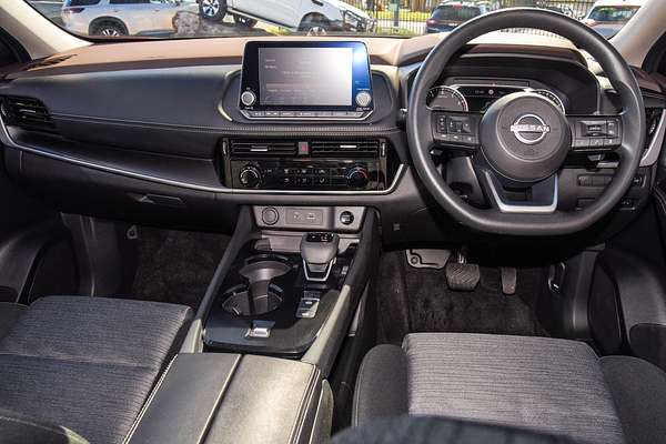 2024 Nissan X-TRAIL ST T33