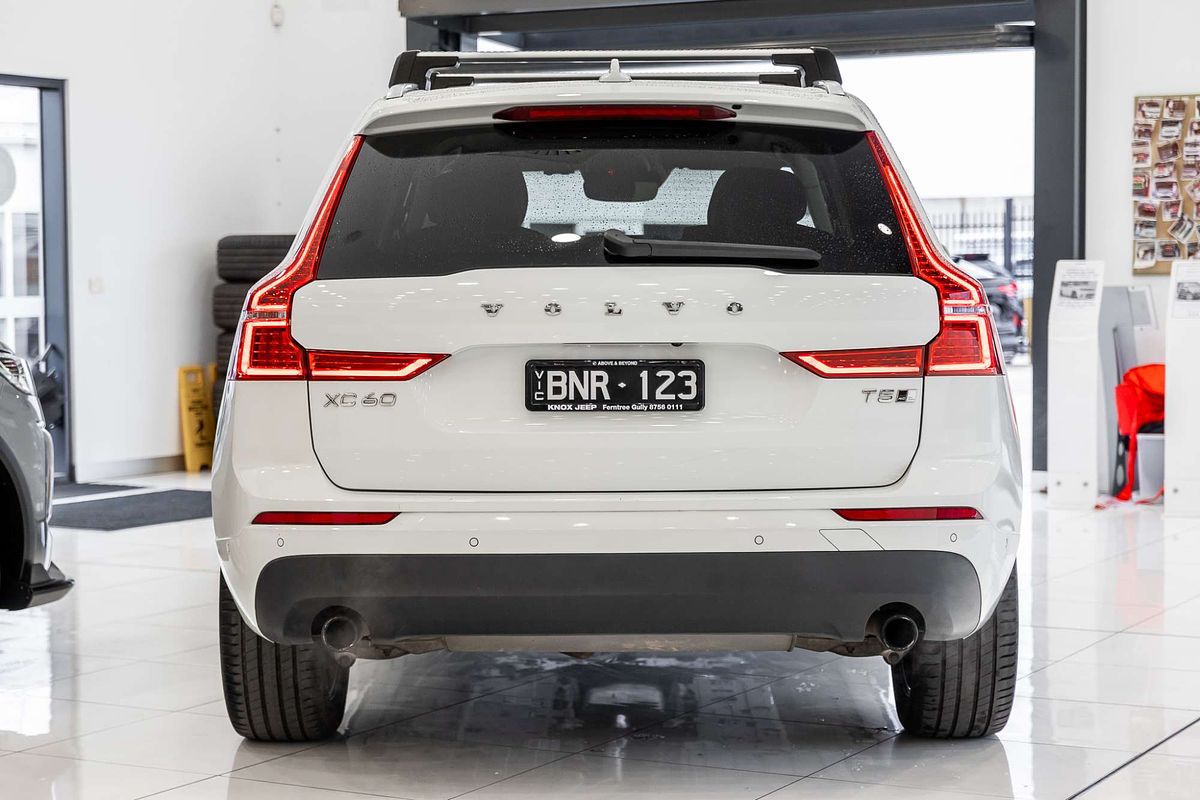 2021 Volvo XC60 T5 Momentum