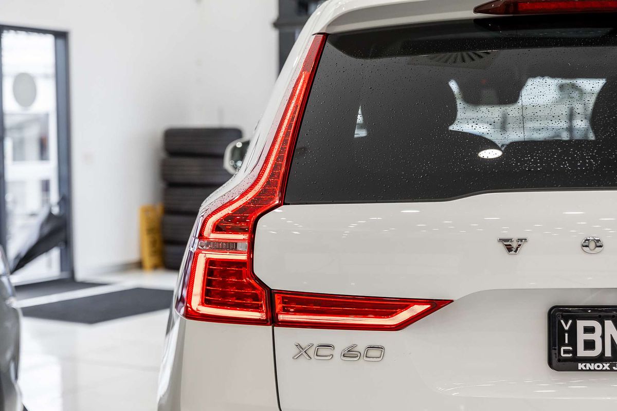 2021 Volvo XC60 T5 Momentum