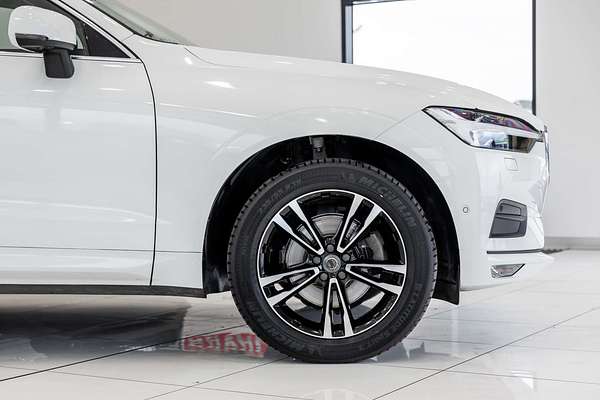 2021 Volvo XC60 T5 Momentum