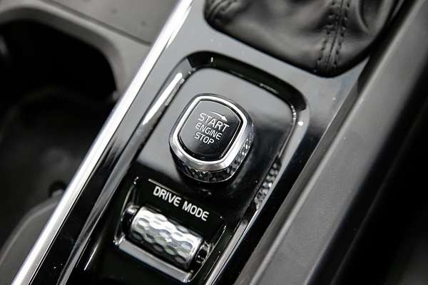 2021 Volvo XC60 T5 Momentum