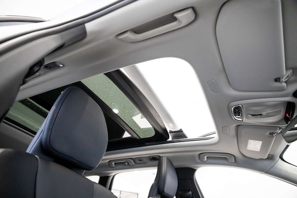 2021 Volvo XC60 T5 Momentum