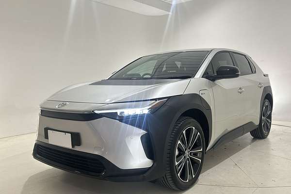 2023 Toyota bZ4X XEAM10R