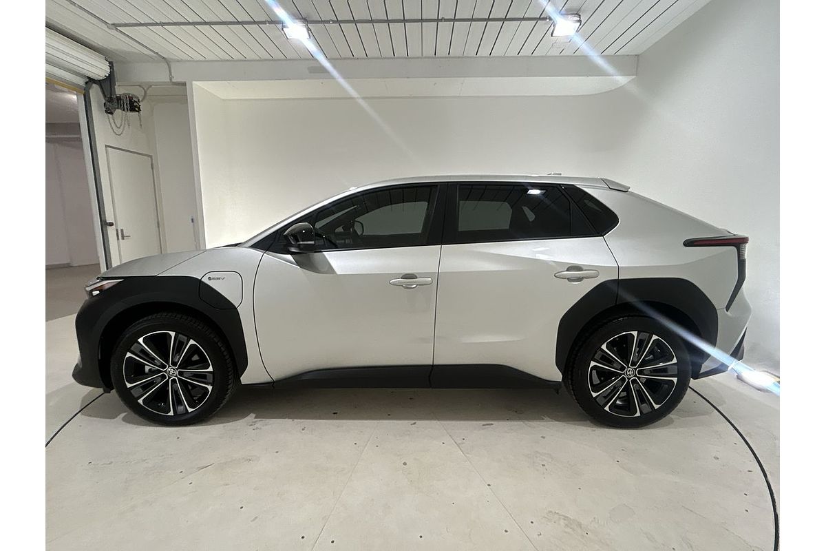 2023 Toyota bZ4X XEAM10R